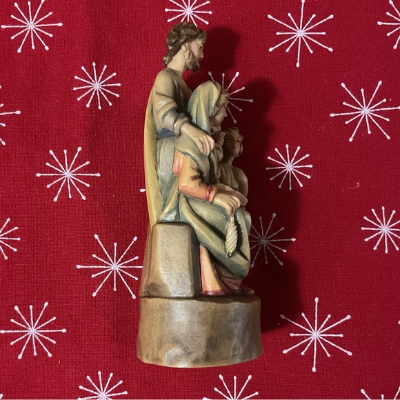 Anri 6” Holy Family Woodcarving - Picture 2 of 5